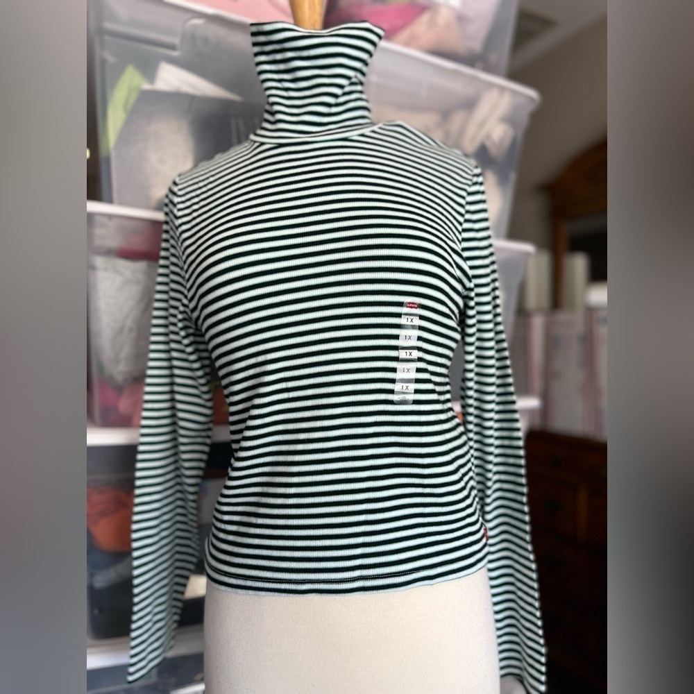 Levi’s Turtleneck